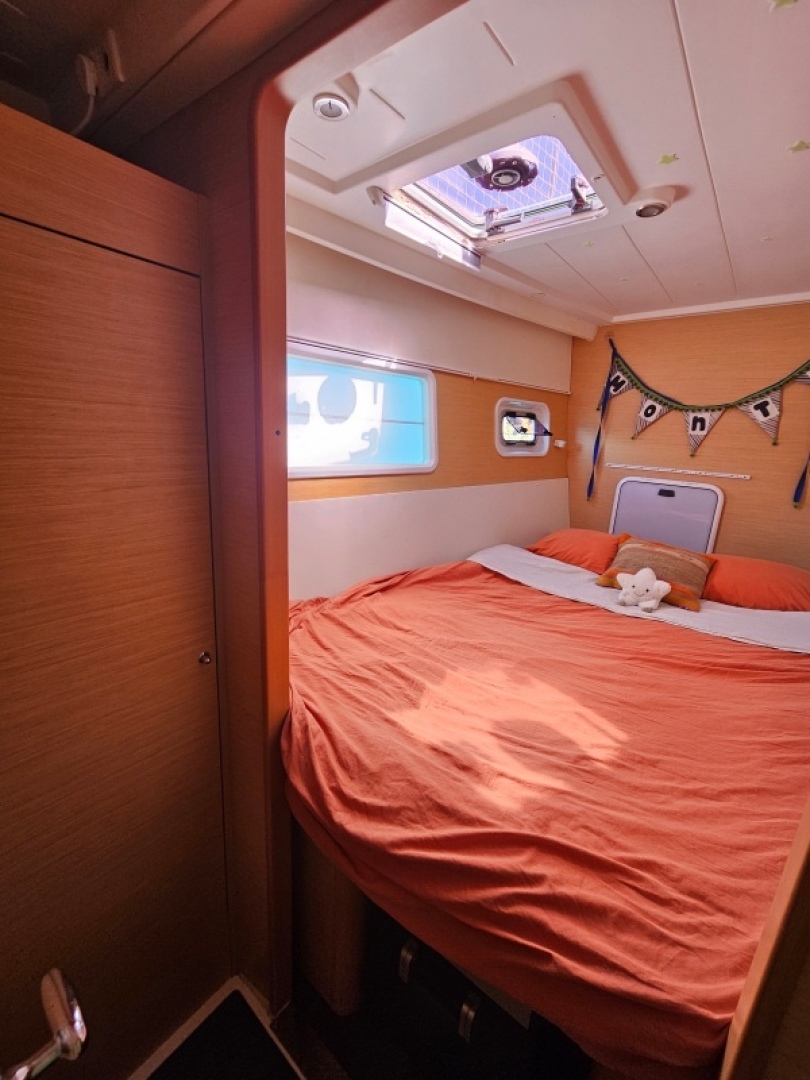 Slide: The Image of Used Sail Catamaran for sale 2012 Lagoon 400 - GOOD STUFF - 4982263