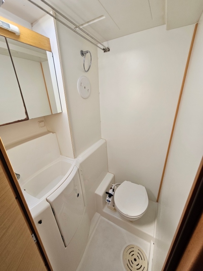 Slide: The Image of Used Sail Catamaran for sale 2012 Lagoon 400 - GOOD STUFF - 4982278