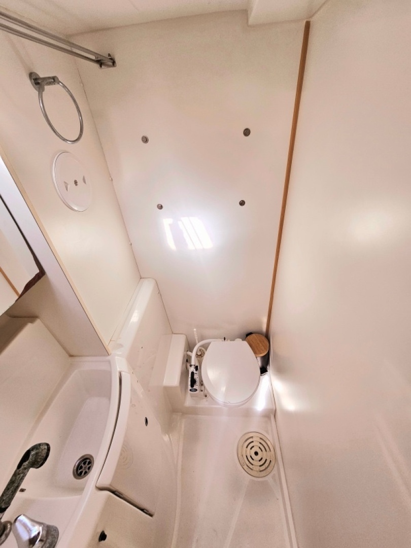 Slide: The Image of Used Sail Catamaran for sale 2012 Lagoon 400 - GOOD STUFF - 4982288
