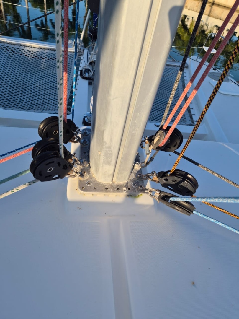 Slide: The Image of Used Sail Catamaran for sale 2014 Lagoon 450 - CHAPTER TWO - 4894166
