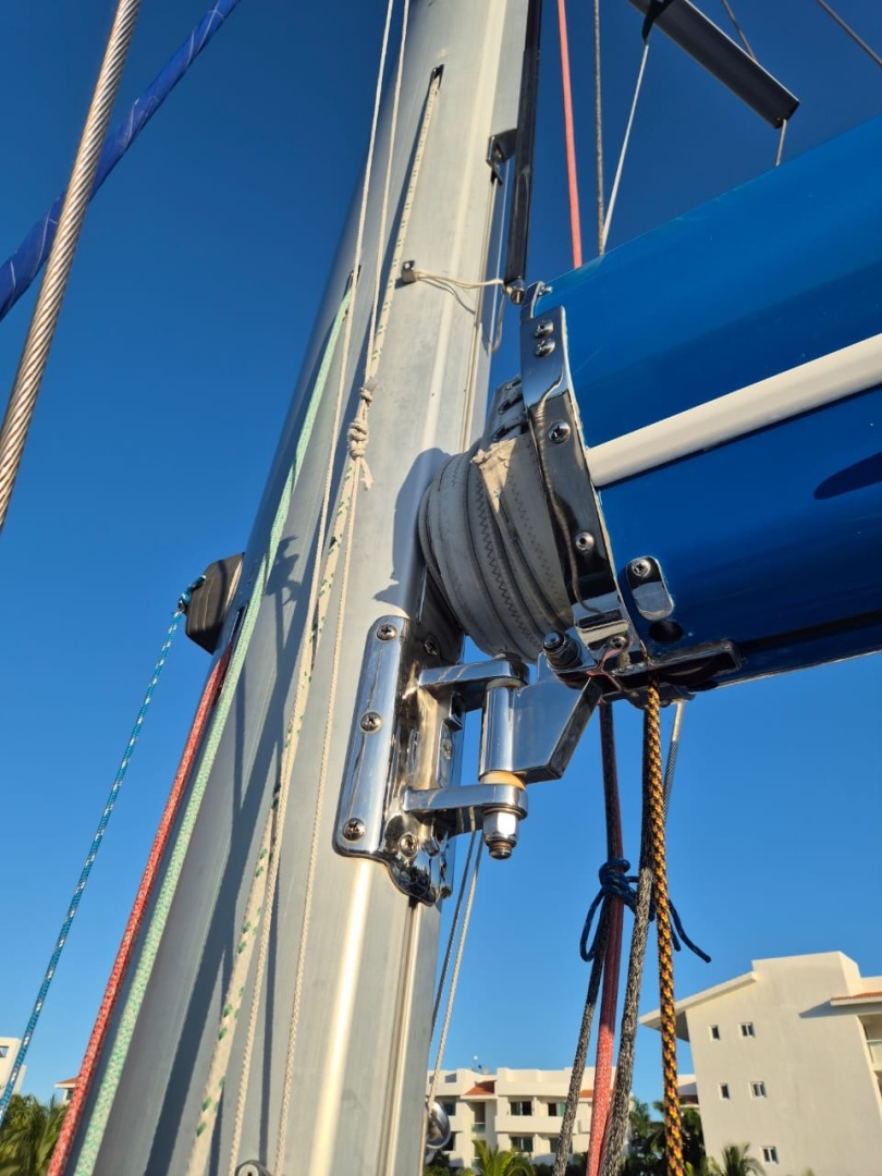 Slide: The Image of Used Sail Catamaran for sale 2014 Lagoon 450 - CHAPTER TWO - 4894165