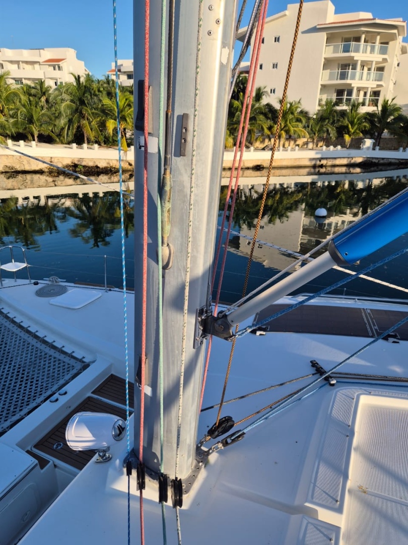 Slide: The Image of Used Sail Catamaran for sale 2014 Lagoon 450 - CHAPTER TWO - 4894167
