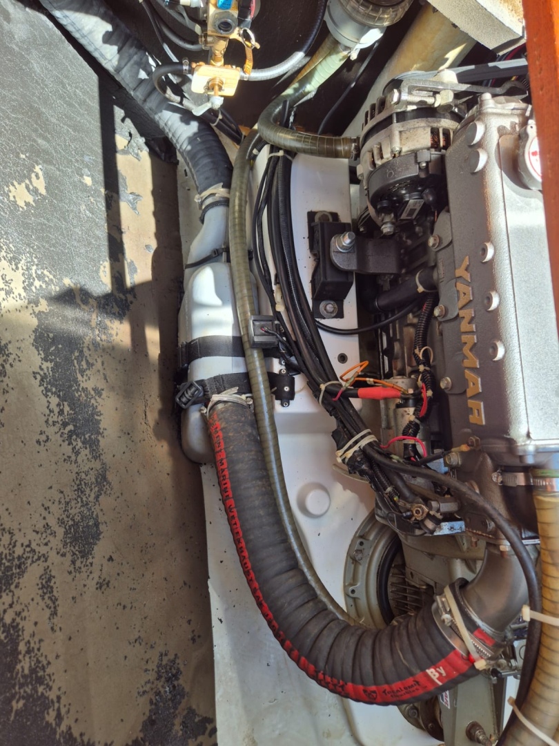 Slide: The Image of Used Sail Catamaran for sale 2014 Lagoon 450 - CHAPTER TWO - 4895609