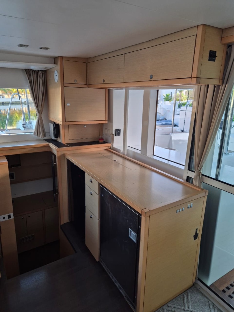 Slide: The Image of Used Sail Catamaran for sale 2014 Lagoon 450 - CHAPTER TWO - 4894160