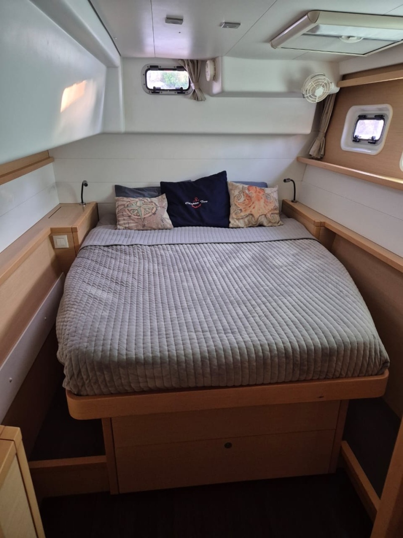 Slide: The Image of Used Sail Catamaran for sale 2014 Lagoon 450 - CHAPTER TWO - 4894161