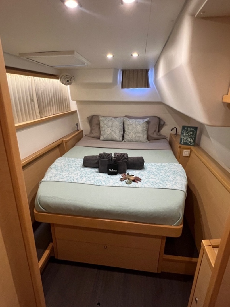 Slide: The Image of Used Sail Catamaran for sale 2016 Lagoon 450 - CONSPIRASEA - 5081396
