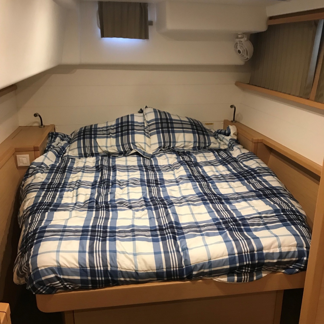 Slide: The Image of Used Sail Catamaran for sale 2017 Lagoon 450 - LARIMAR - 4852919