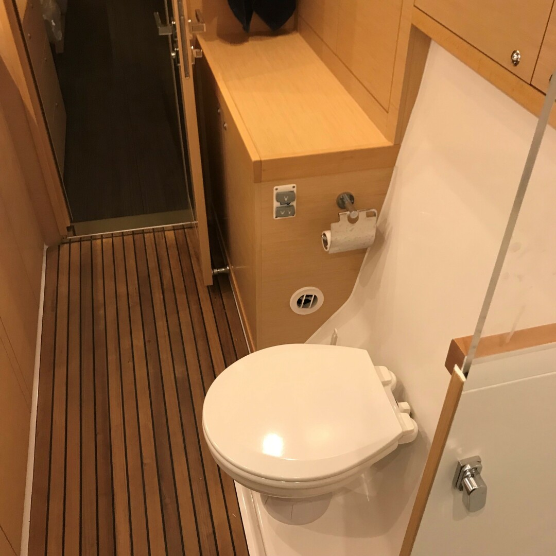 Slide: The Image of Used Sail Catamaran for sale 2017 Lagoon 450 - LARIMAR - 5109359