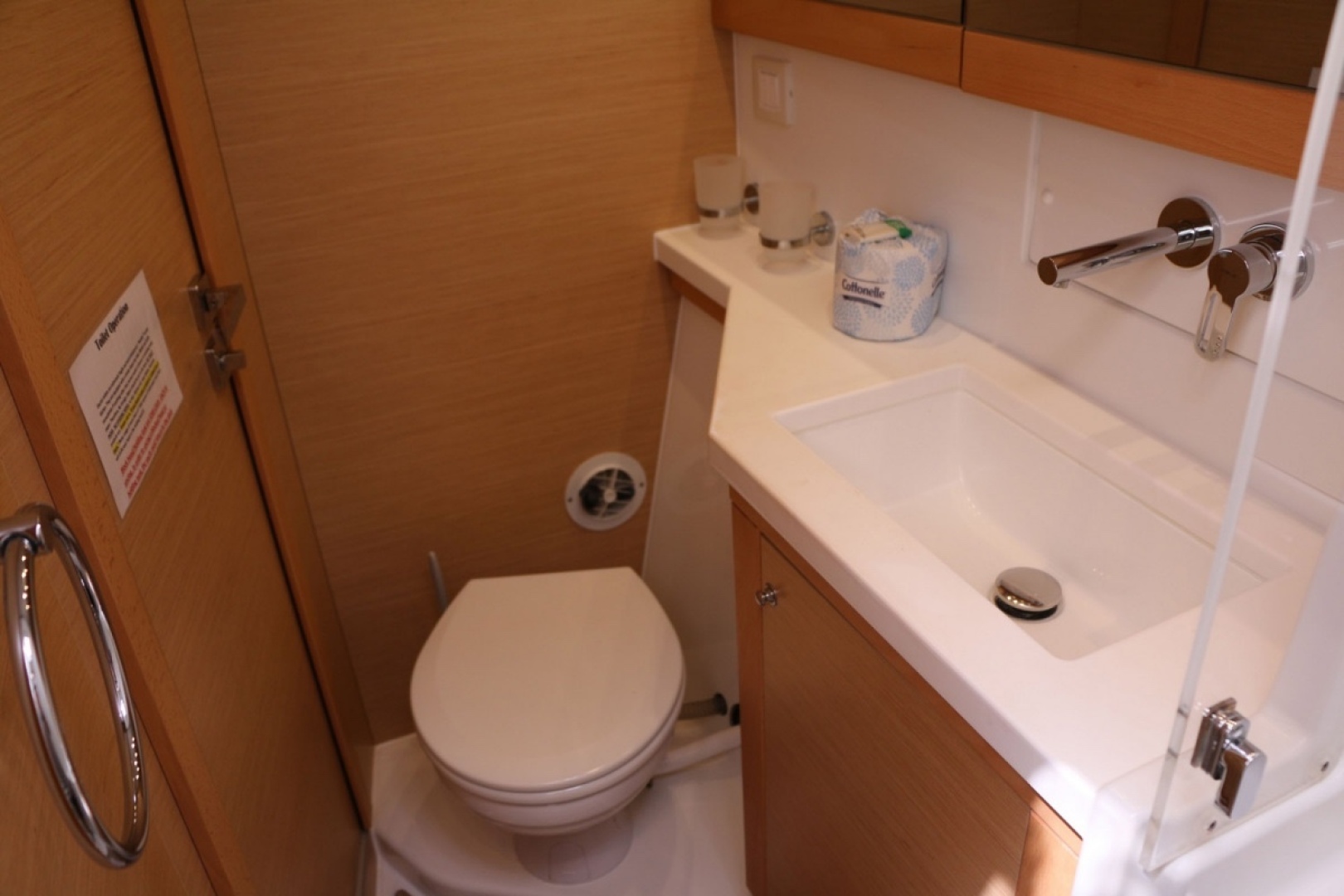 Slide: The Image of Used Sail Catamaran for sale 2018 Lagoon 450 - RUM AWAY - 5053944