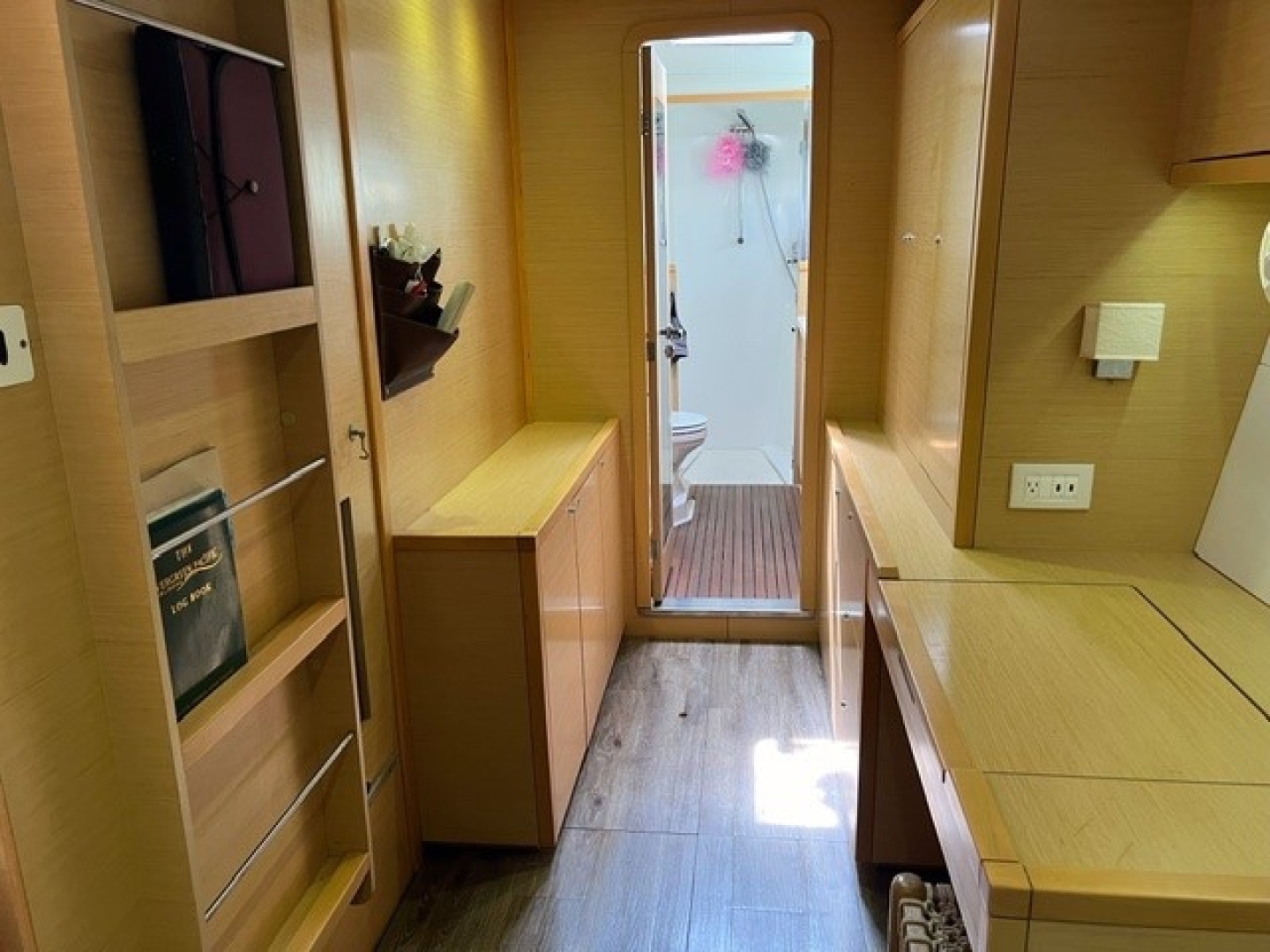 Slide: The Image of Used Sail Catamaran for sale 2015 Lagoon 450F - TOES IN THE WATER - 4507645