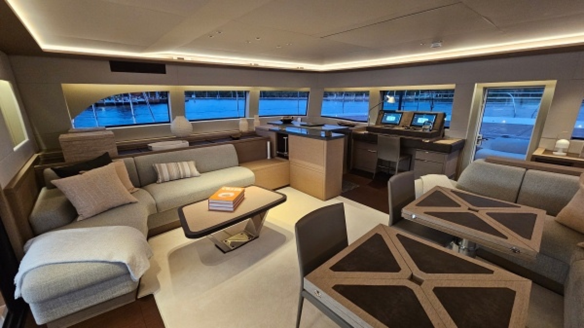 Slide: The Image of Used Power Catamaran for sale 2024 Lagoon Sixty 7 - SUNLOVE - 4892644