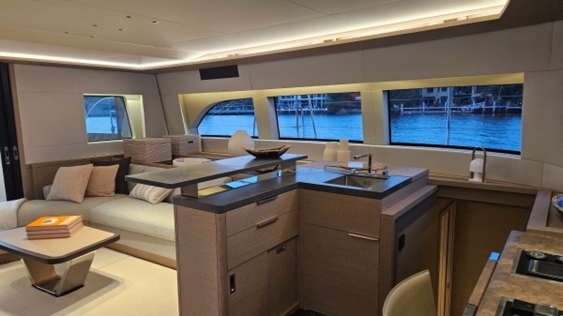 Slide: The Image of Used Power Catamaran for sale 2024 Lagoon Sixty 7 - SUNLOVE - 4892646