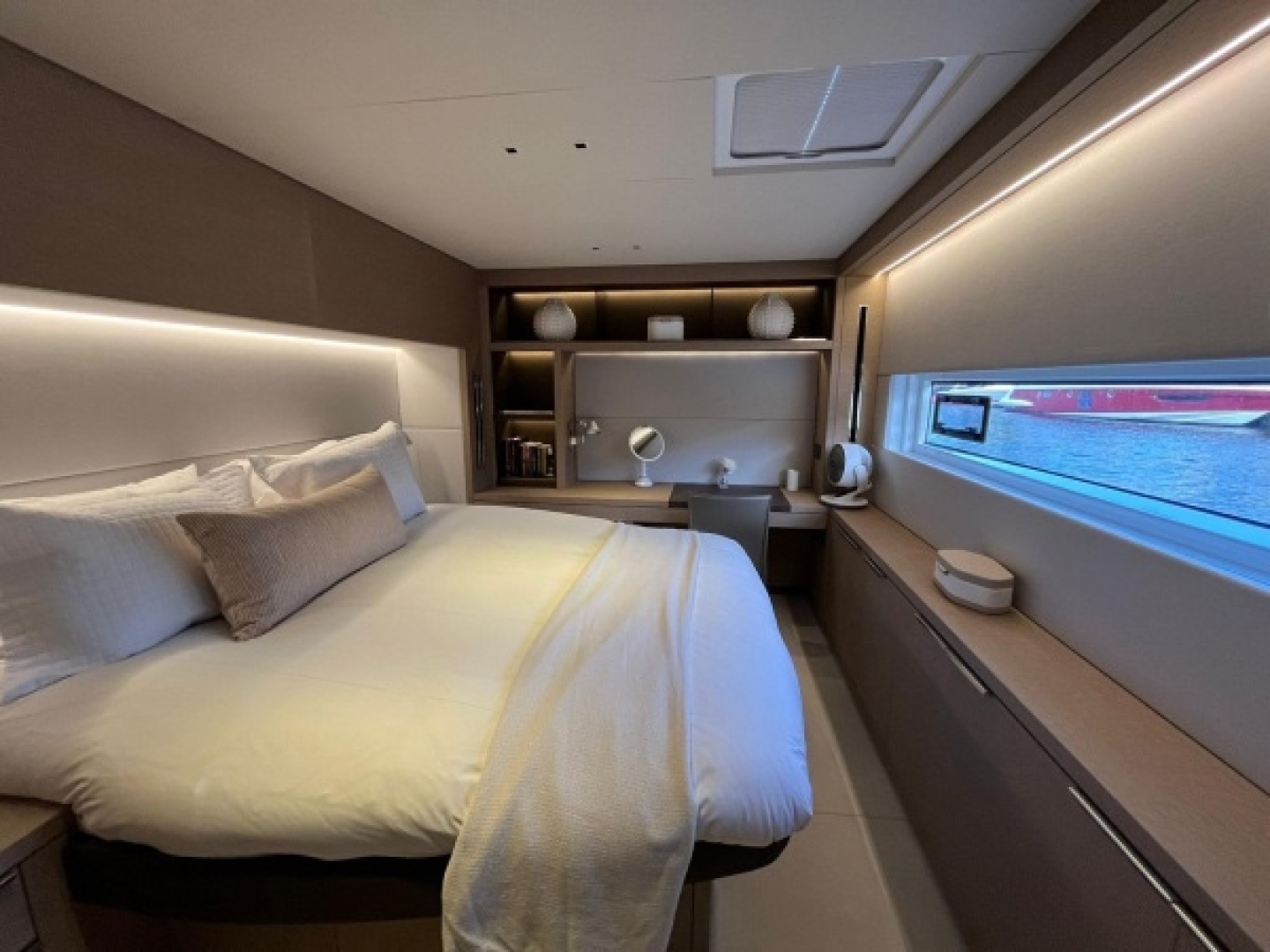 Slide: The Image of Used Power Catamaran for sale 2024 Lagoon Sixty 7 - SUNLOVE - 4892664