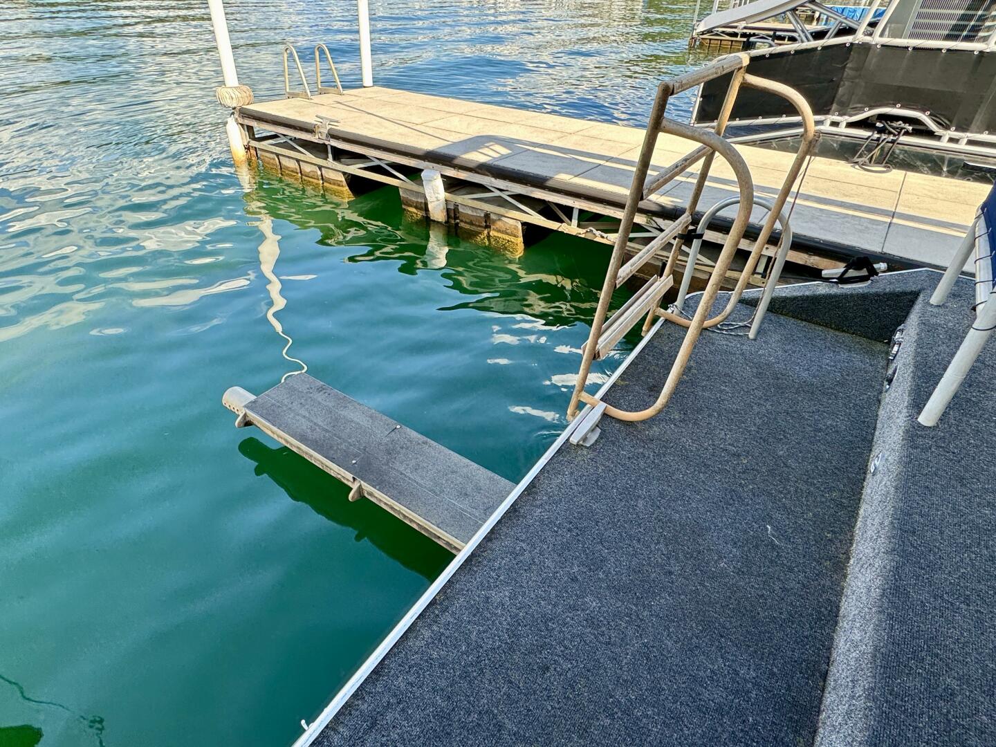 Slide: The Image of Lakeview 16 x 75 Widebody 1995 - 4703725