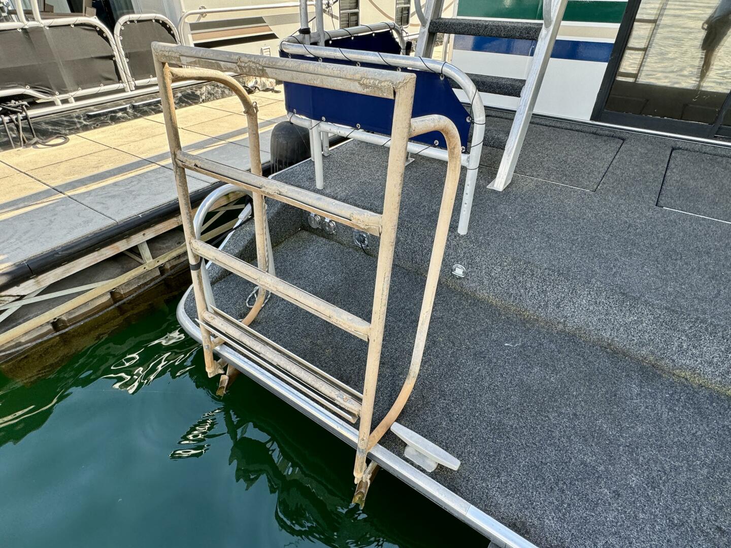 Slide: The Image of Lakeview 16 x 75 Widebody 1995 - 4703726