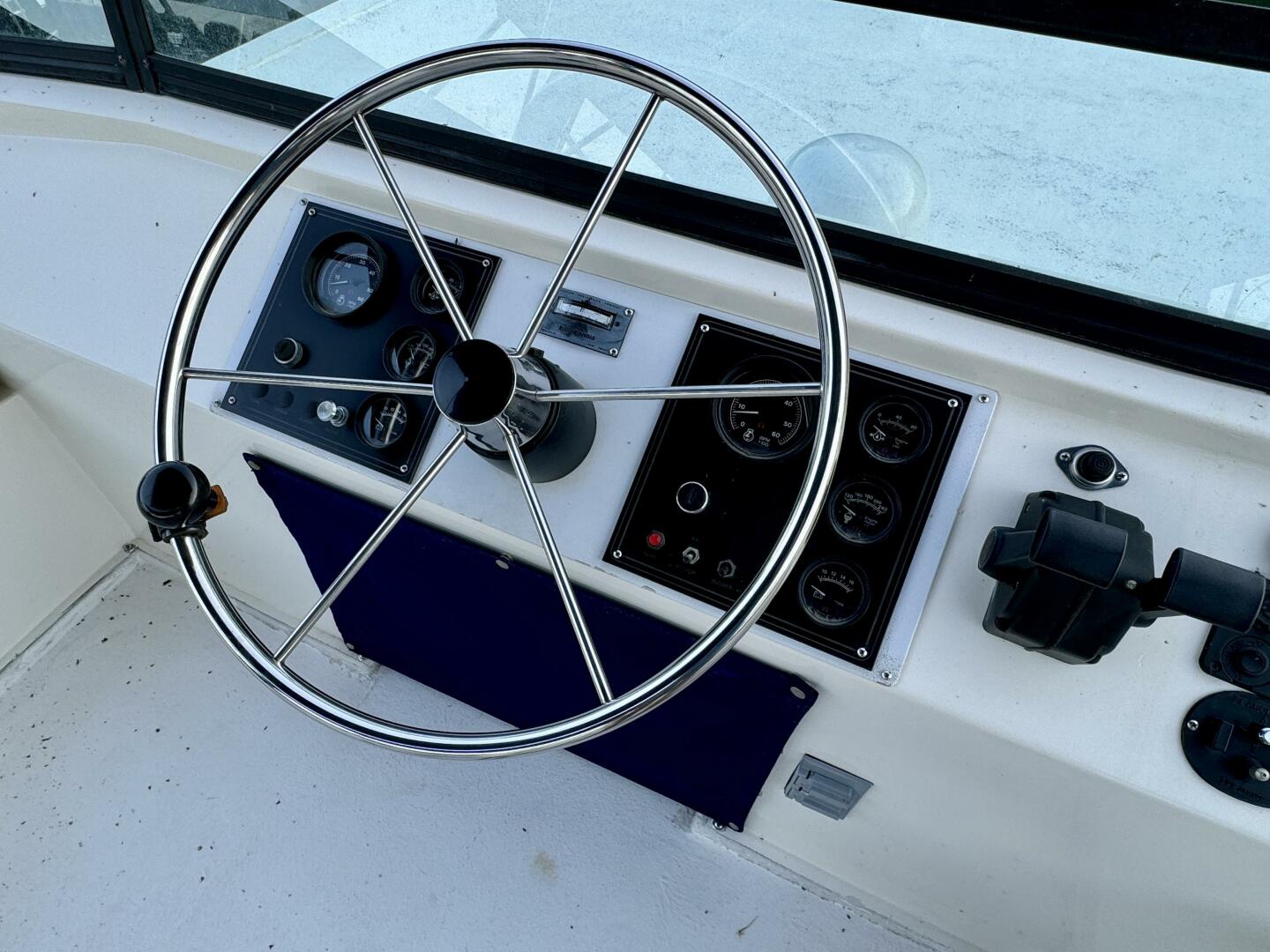 Slide: The Image of Lakeview 16 x 75 Widebody 1995 - 4703749