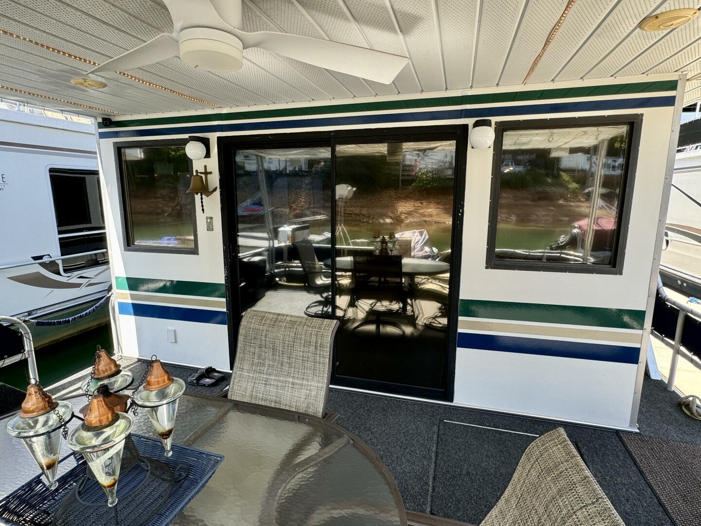 Slide: The Image of Lakeview 16 x 75 Widebody 1995 - 4703628