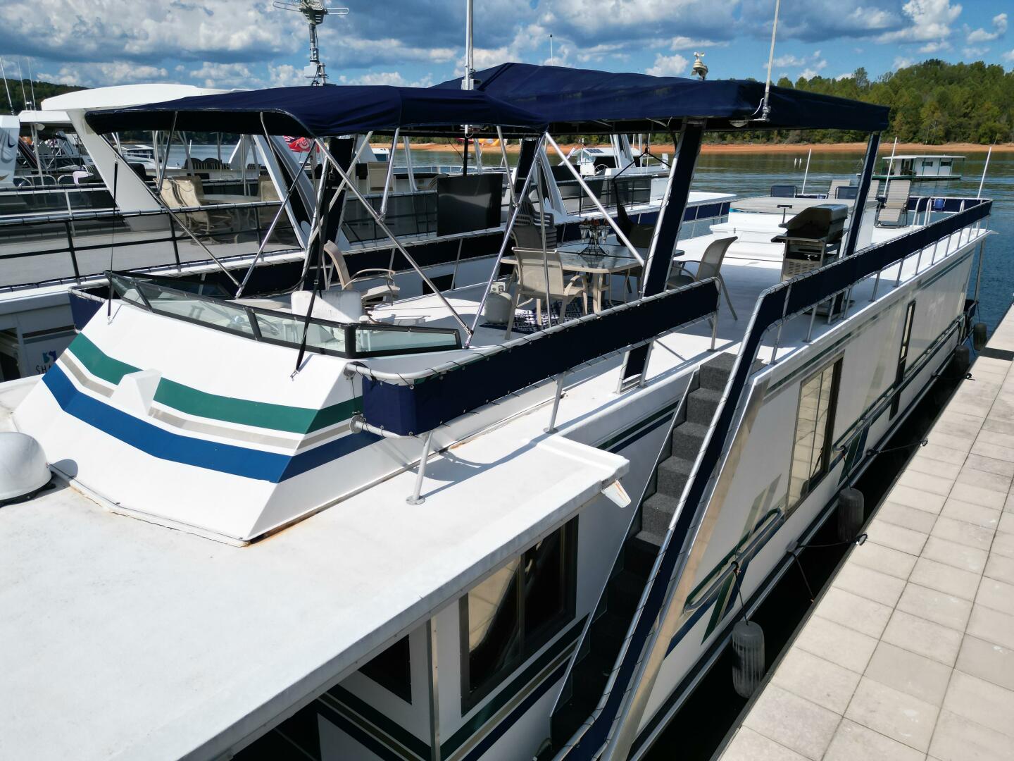 Slide: The Image of Lakeview 16 x 75 Widebody 1995 - 4703621