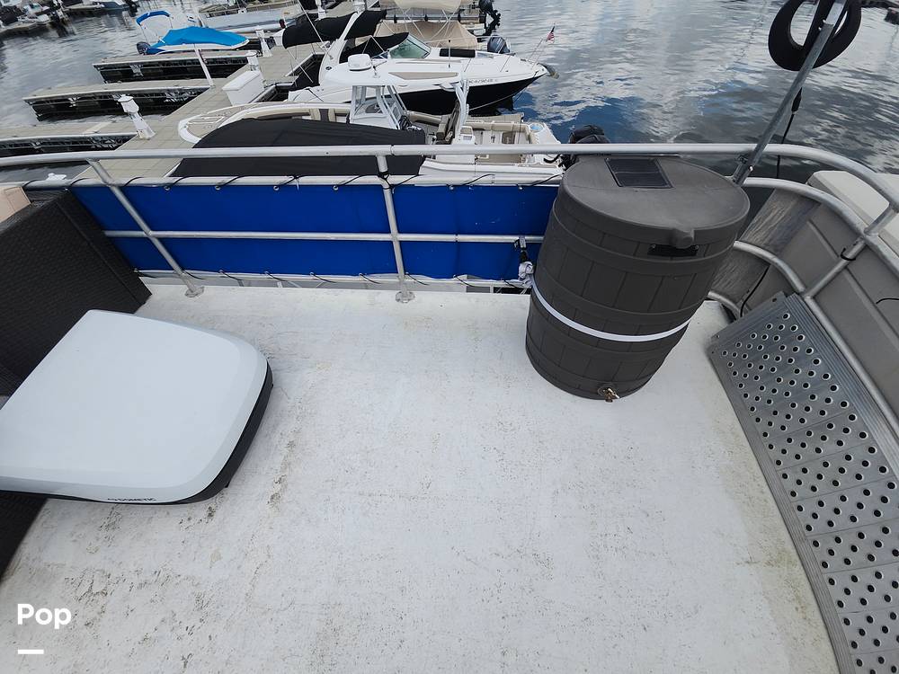 Slide: The Image of Lakewind Boats 10x37 2002 - 15315662