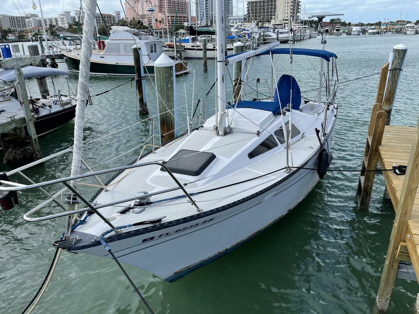 Slide: The Image of Lancer Power Sailer 1983 - 3970551