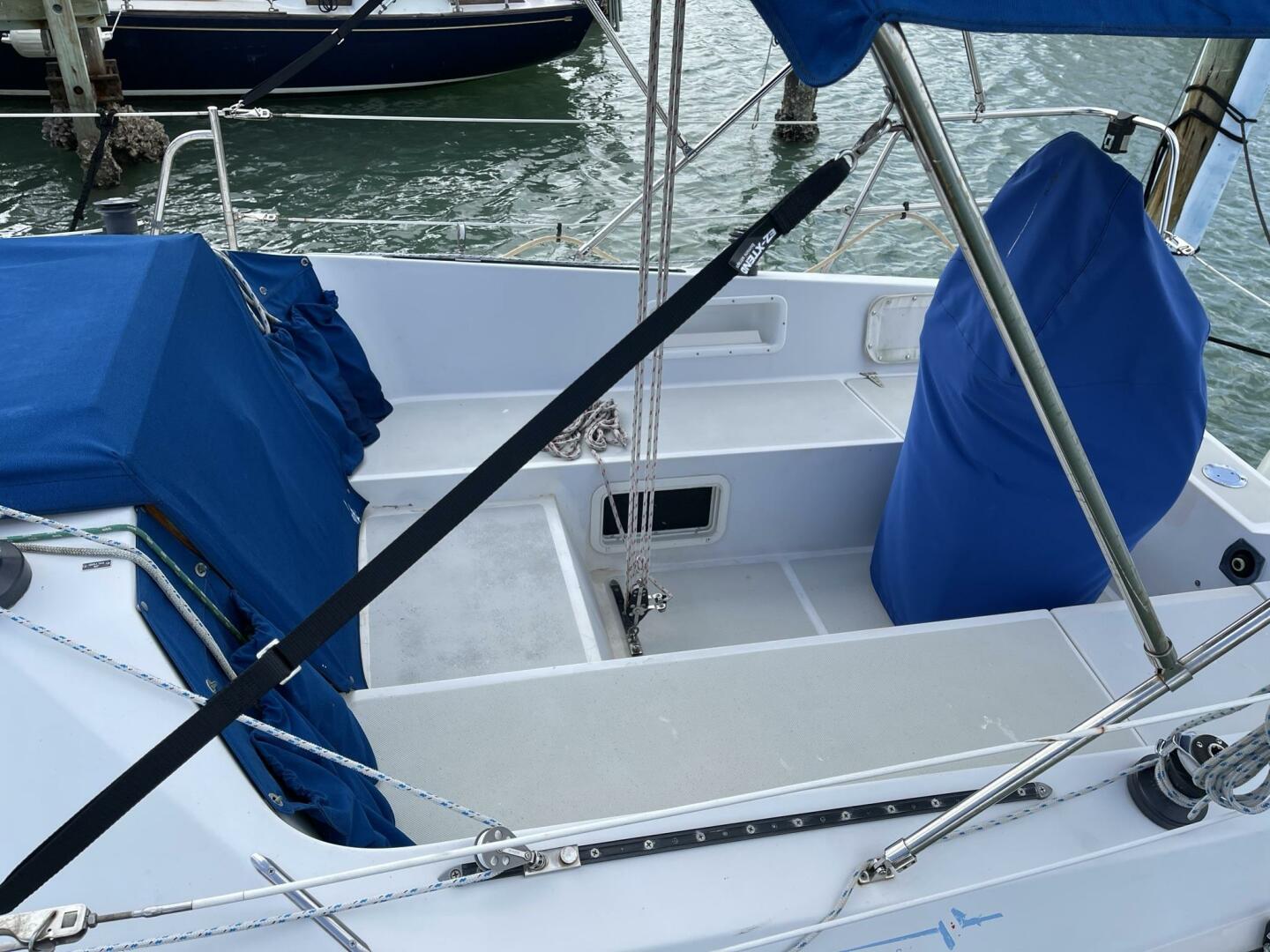 Slide: The Image of Lancer Power Sailer 1983 - 3970441