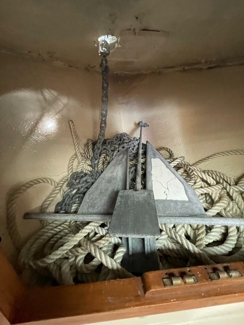 Slide: The Image of Lancer Power Sailer 1983 - 3970505