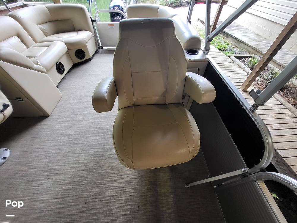 Slide: The Image of Landau Island Breeze 252 2017 - 24