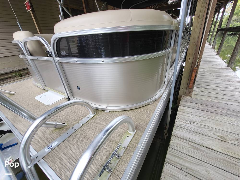 Slide: The Image of Landau Island Breeze 252 2017 - 50