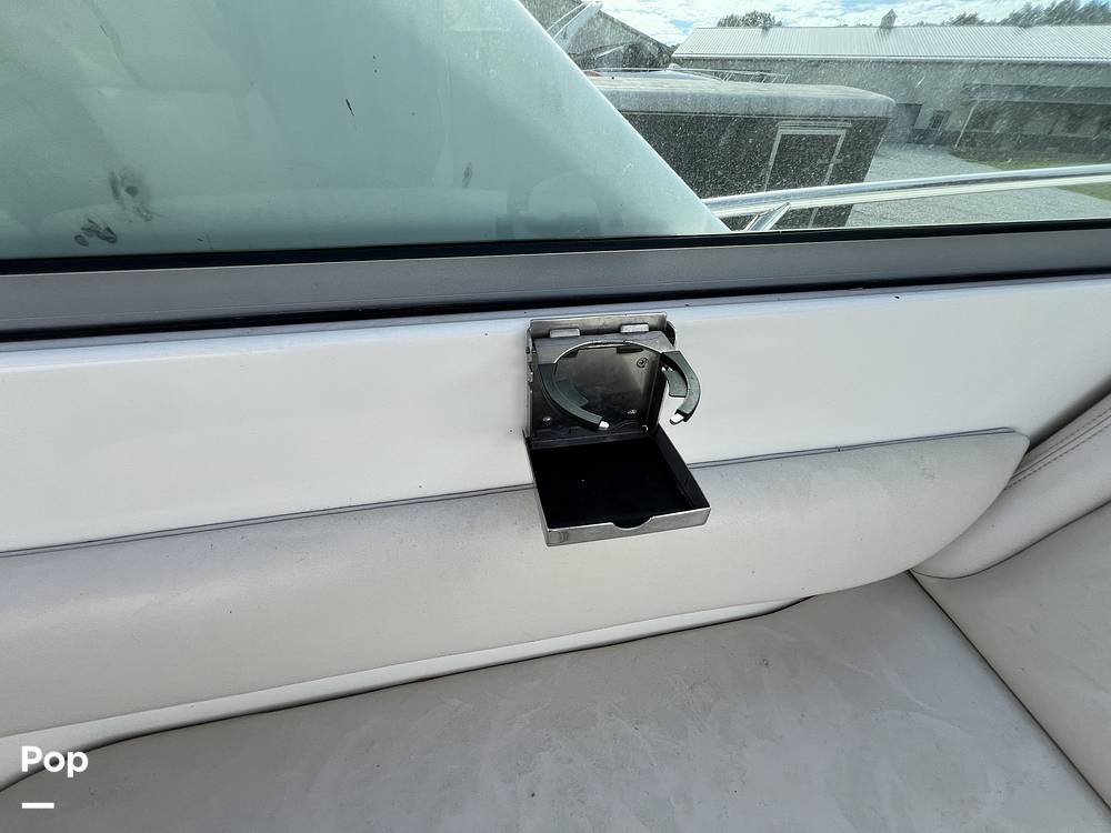 Slide: The Image of Larson 274 Cabrio Mid Cabin 2005 - 14438652