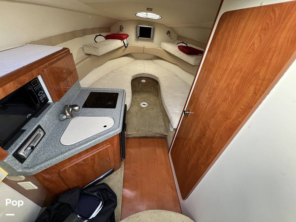Slide: The Image of Larson 274 Cabrio Mid Cabin 2005 - 14438662