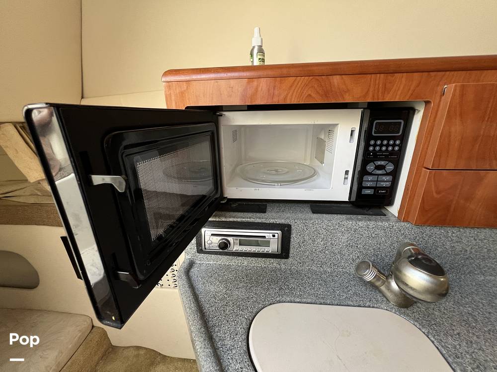Slide: The Image of Larson 274 Cabrio Mid Cabin 2005 - 14438669