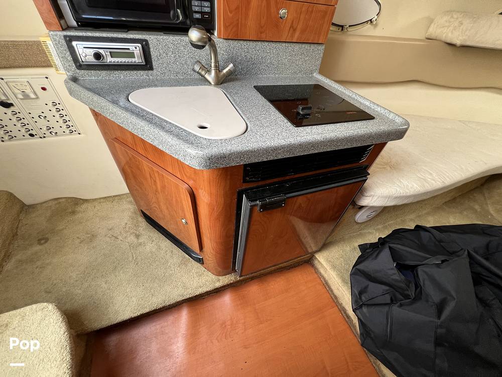 Slide: The Image of Larson 274 Cabrio Mid Cabin 2005 - 14438680