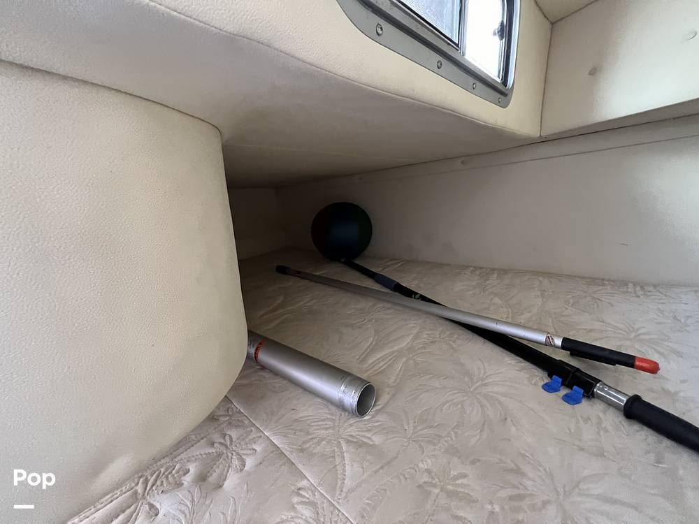 Slide: The Image of Larson 274 Cabrio Mid Cabin 2005 - 14438683