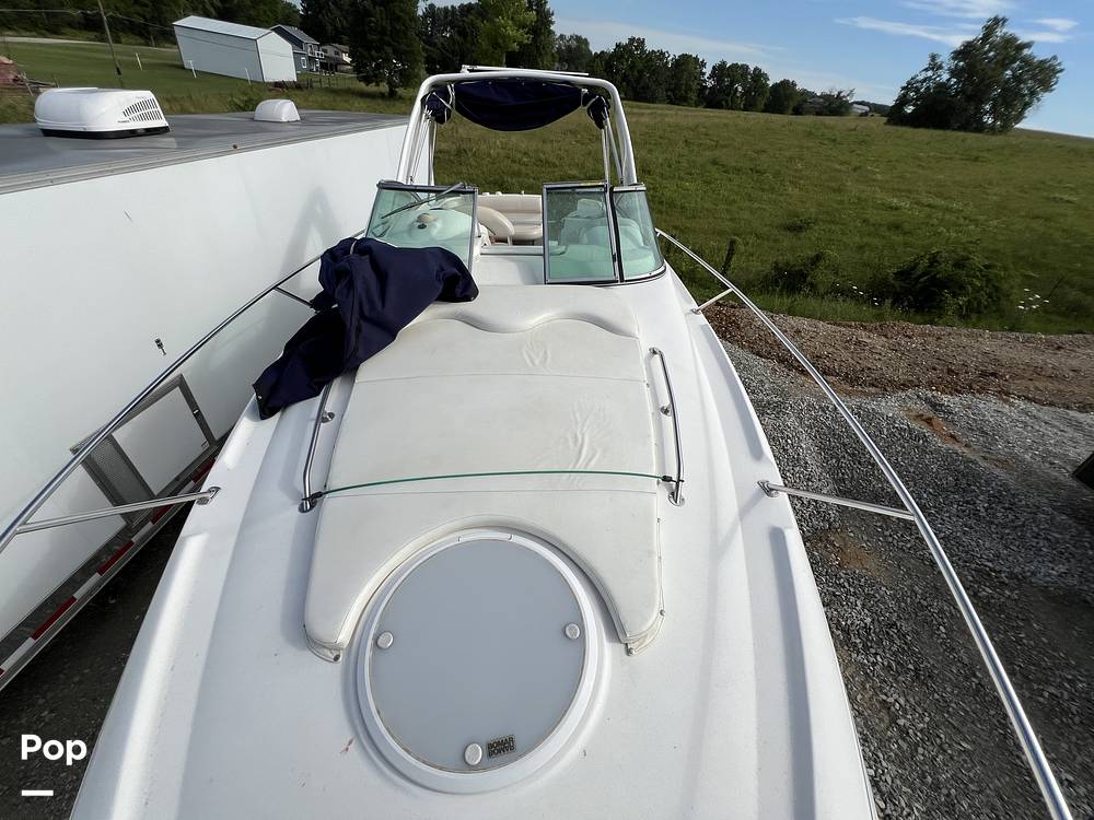 Slide: The Image of Larson 274 Cabrio Mid Cabin 2005 - 14438696