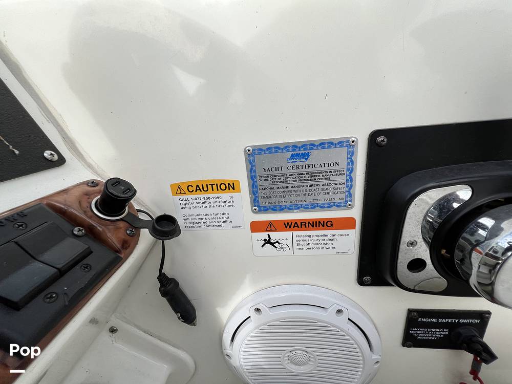 Slide: The Image of Larson 274 Cabrio Mid Cabin 2005 - 14438635