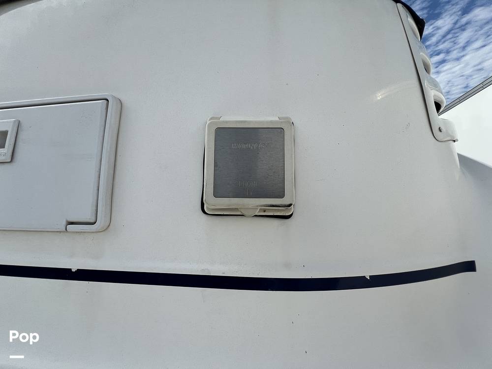 Slide: The Image of Larson 274 Cabrio Mid Cabin 2005 - 14438715
