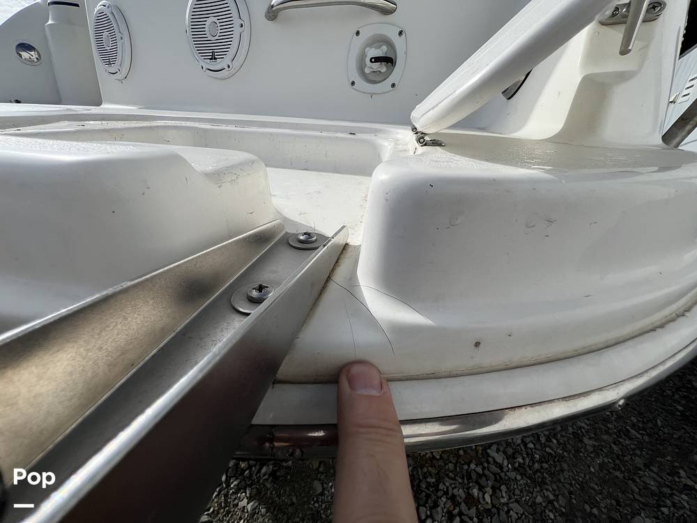 Slide: The Image of Larson 274 Cabrio Mid Cabin 2005 - 14438717