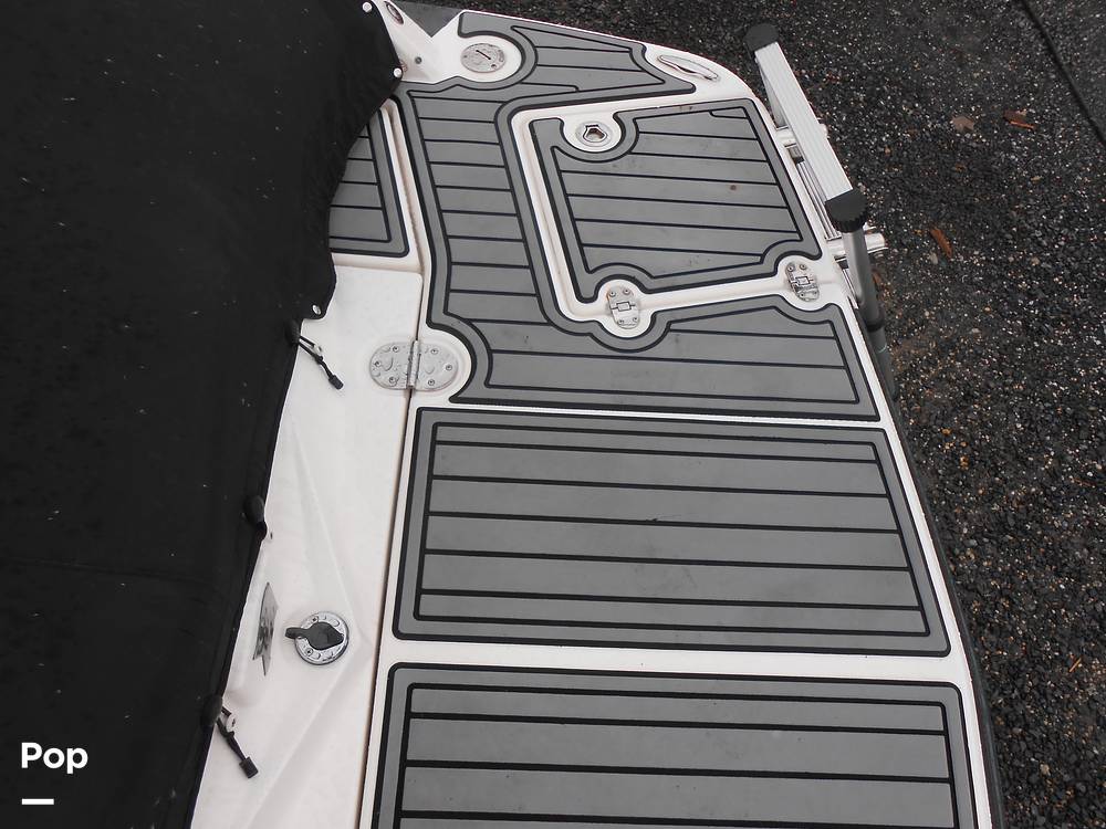 Slide: The Image of Larson LXI 238 2016 - 15355555