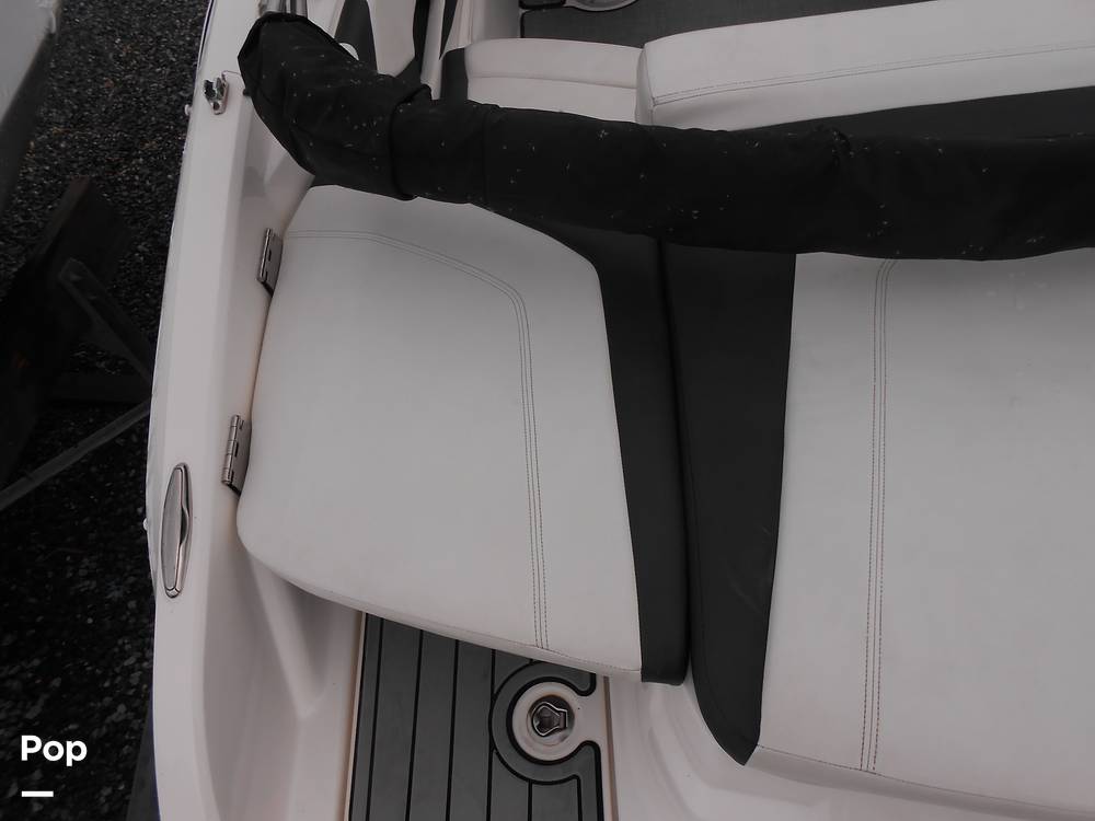 Slide: The Image of Larson LXI 238 2016 - 15355561