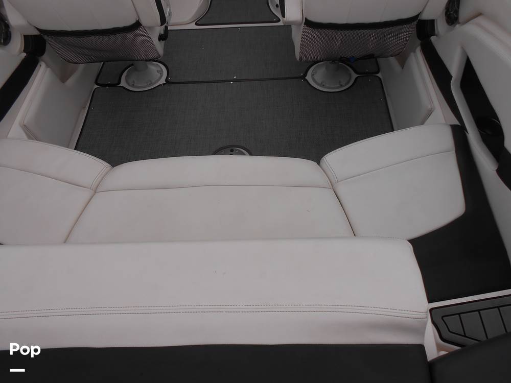 Slide: The Image of Larson LXI 238 2016 - 15355564