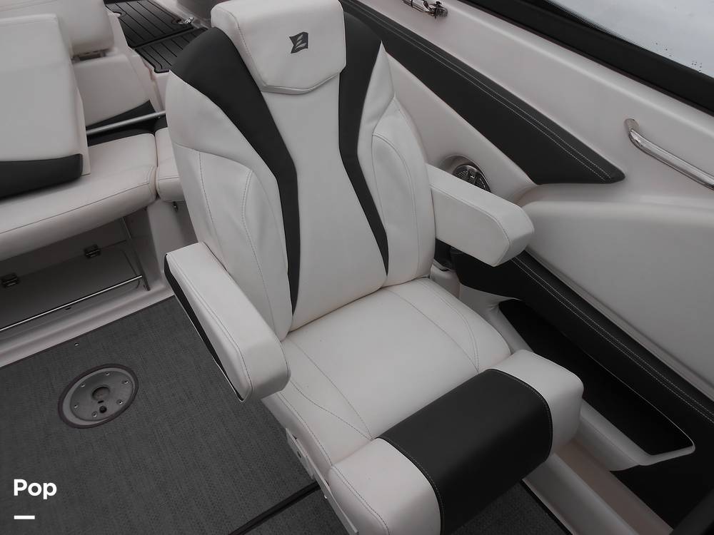 Slide: The Image of Larson LXI 238 2016 - 15355584