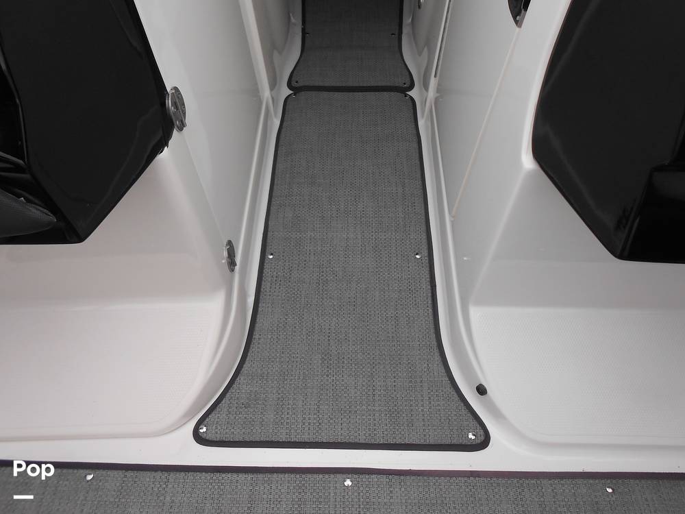 Slide: The Image of Larson LXI 238 2016 - 15355588