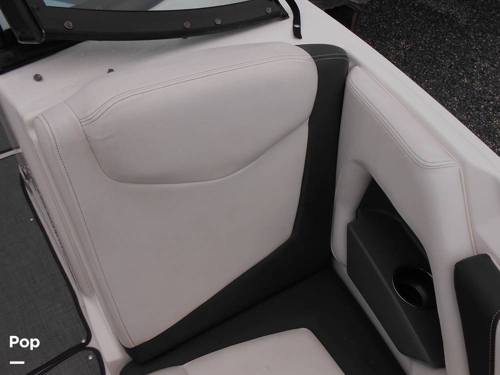 Slide: The Image of Larson LXI 238 2016 - 15355605