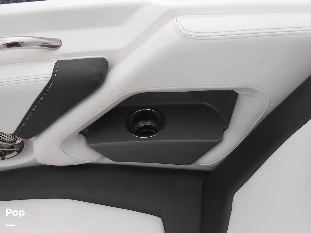 Slide: The Image of Larson LXI 238 2016 - 15355607