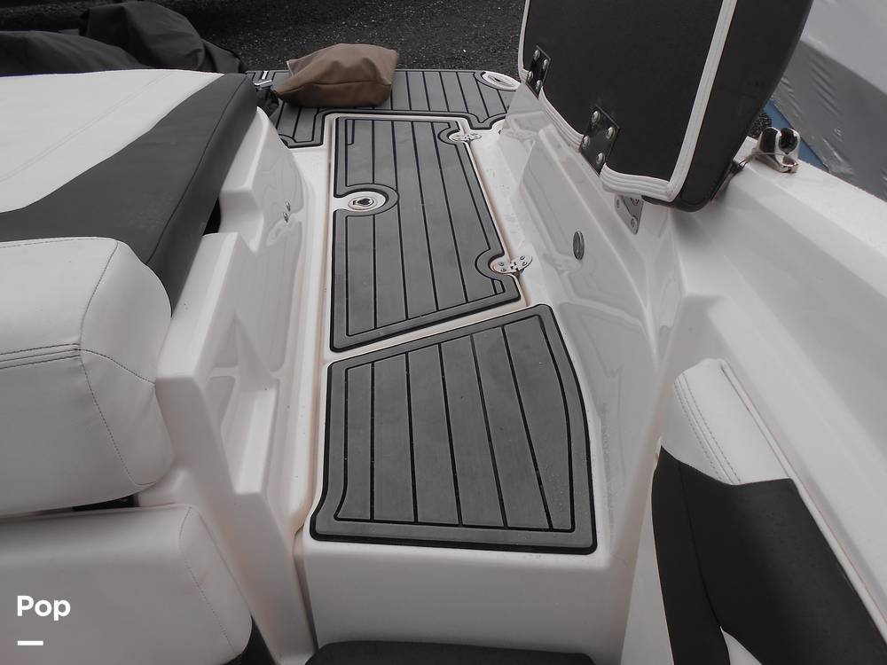 Slide: The Image of Larson LXI 238 2016 - 15355666