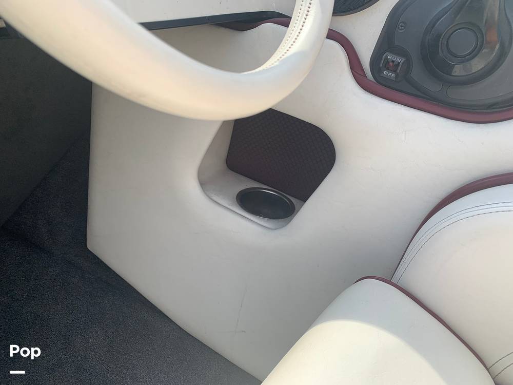 Slide: The Image of Captain Cup Holder - 9082498