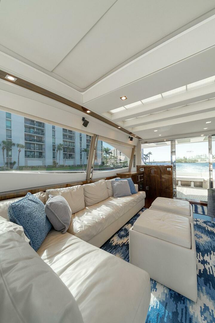 Slide: The Image of Lazzara Yachts 64 2013 - 5087232