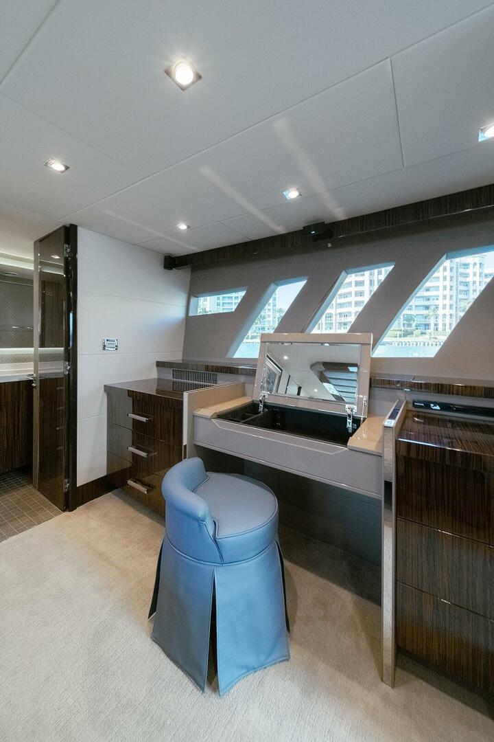 Slide: The Image of Lazzara Yachts 64 2013 - 5087247