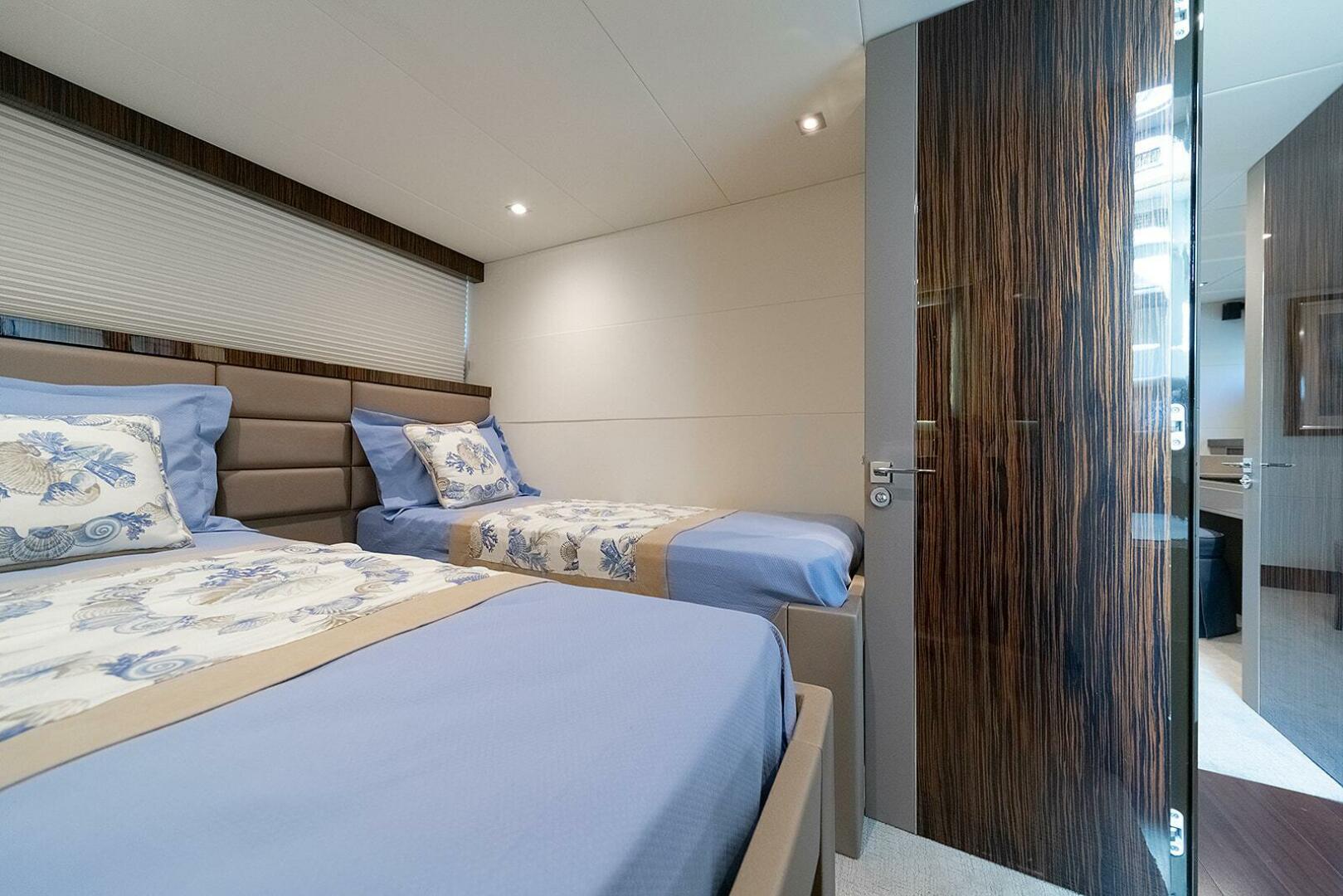 Slide: The Image of Lazzara Yachts 64 2013 - 5087252