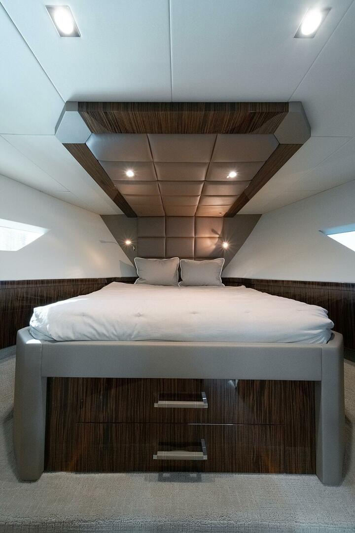 Slide: The Image of Lazzara Yachts 64 2013 - 5087260